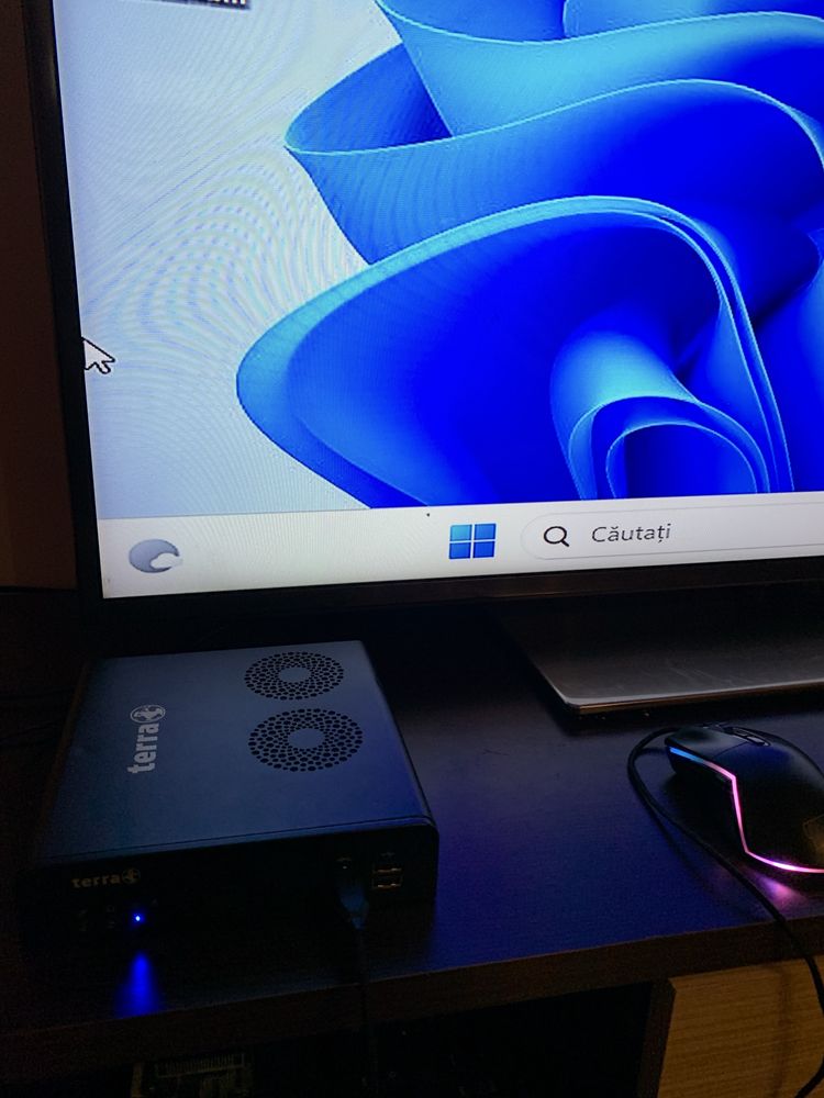 Vand mini Pc Terra , procesor intel a8a gen, ssd, WiFi, 8gb ram