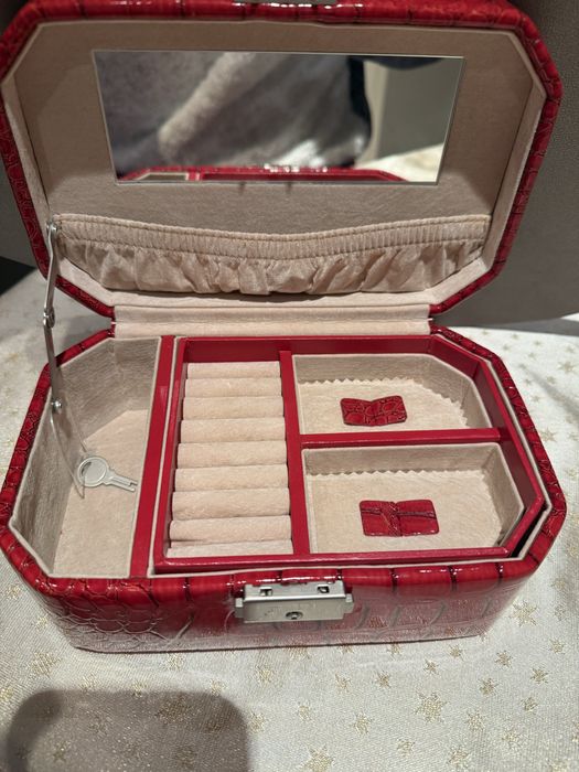 Луксозна кутия за бижута