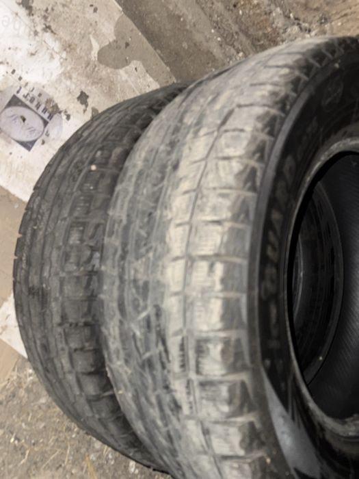 Б/у резина 2 шт. от ТЛК 100, 285/65/17 Yokohama.