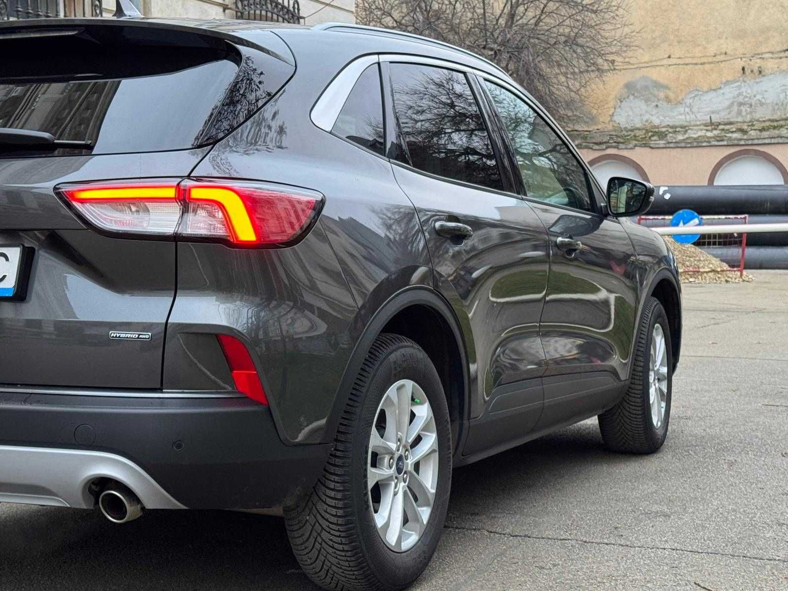 FORD KUGA TitaniumX2,5 FHEV 190 CP AT AWD. Proprietar unic.