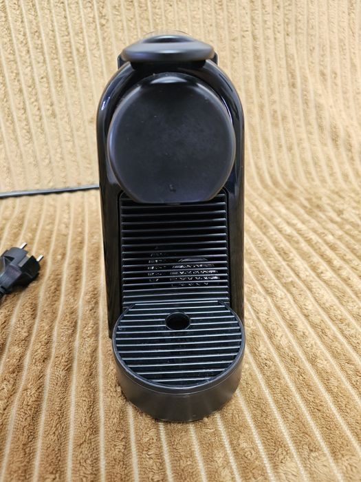 Espressor Nespresso essenza mini+ 10 capsule cafea si ceai
