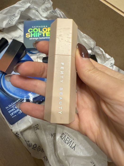 Лот козметика, Huda beauty, Lancome, Clarins, Fenty Beauty, Sephora