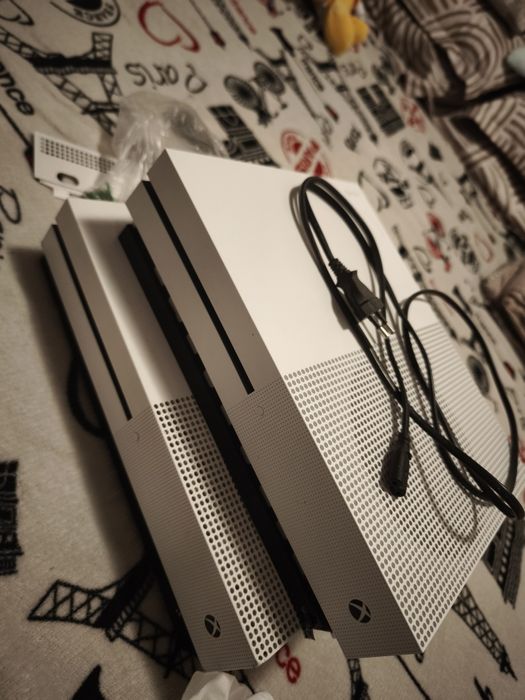 2 Xbox one s pentru piese
