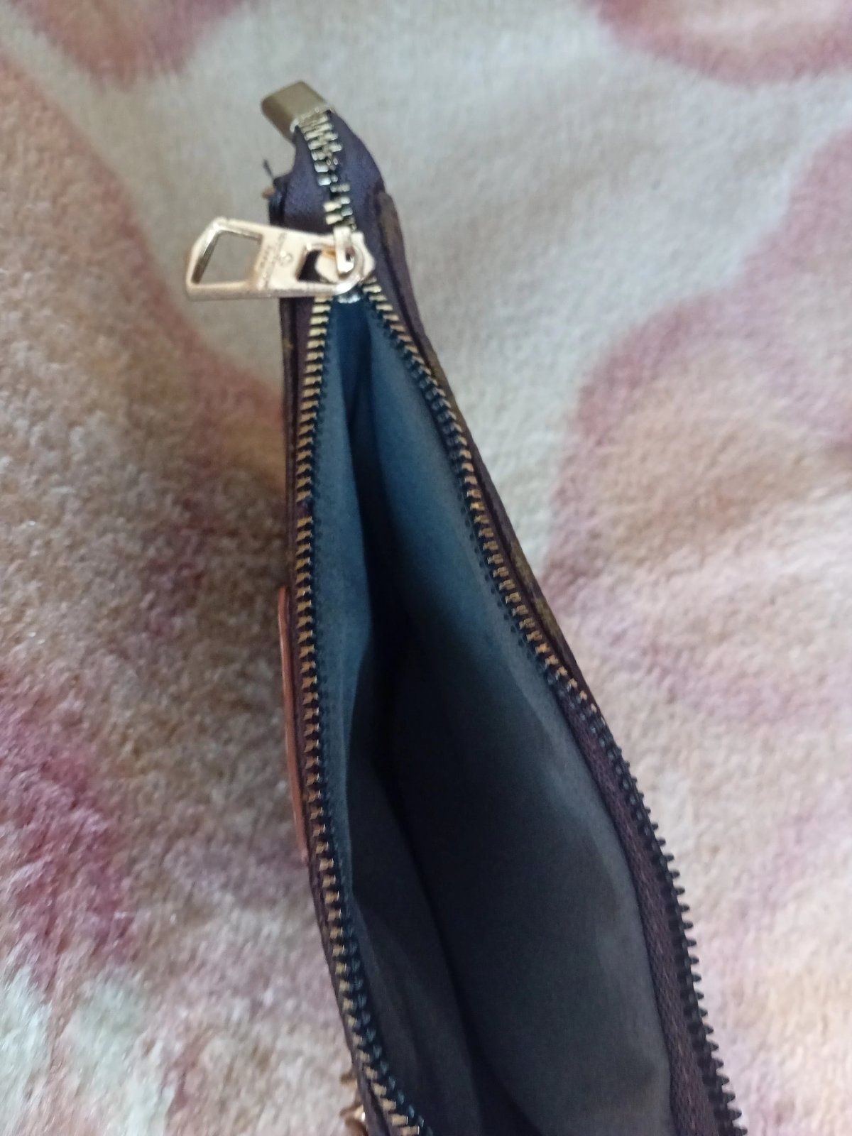 Louis Vuitton-мини чанта