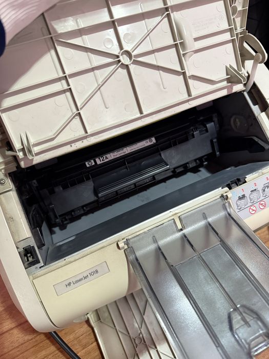 HP 1018 принтер в идеальном состоянии
