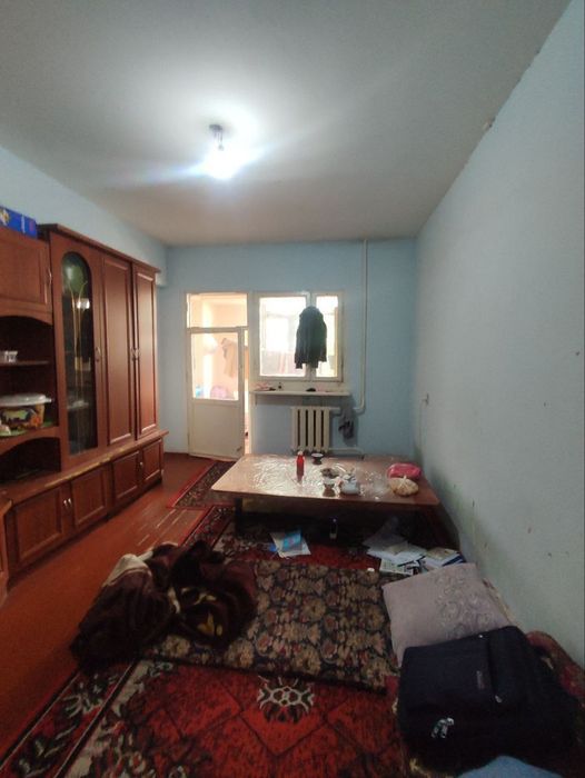 Продается 23 квартал.2-х комнатная квартира. Ор-р Фархадский рынок.