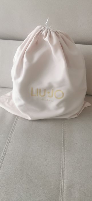 Черна раничка LiuJo