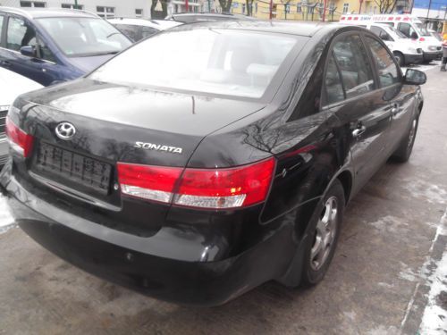 Dezmembrez hyundai sonata