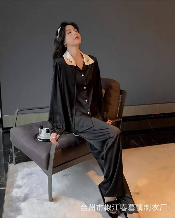 Juda chiroyli pijama