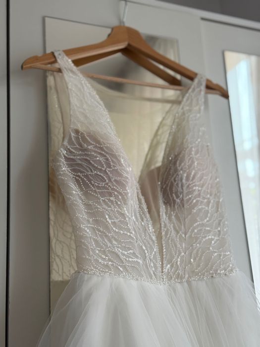 Rochie de mireasă nouă, nepurtată mărimea M predare în București