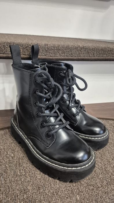 Ghete impecabile mărimea 28