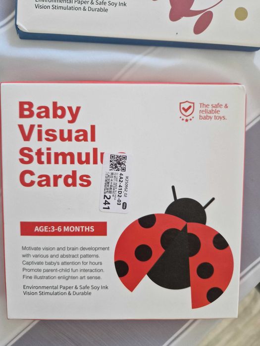 Промо 10 лв  Монтесори карти за развитие чорапки контрастни