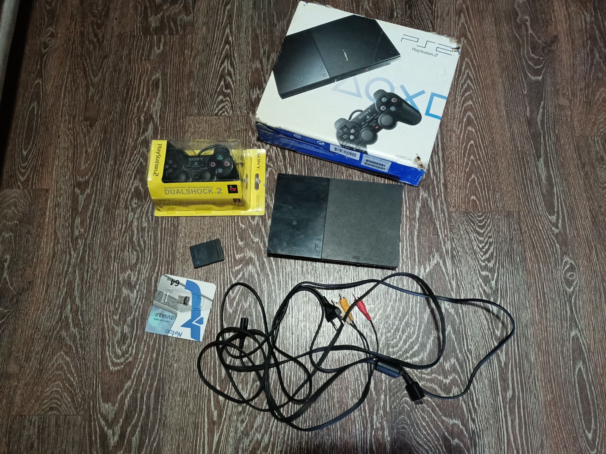 Продам Playstation 2 в хорошем состоянии