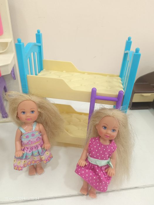 Кукла и. Кукольная мебель