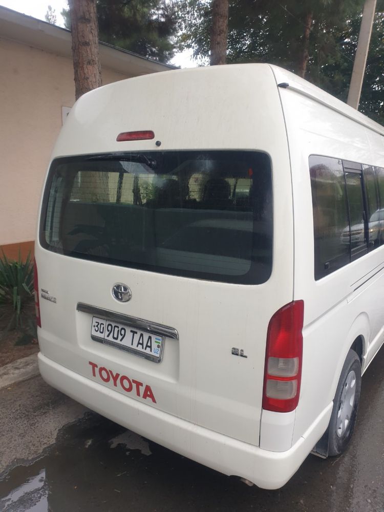 Продается Toyota Hiace 12 пасс мест