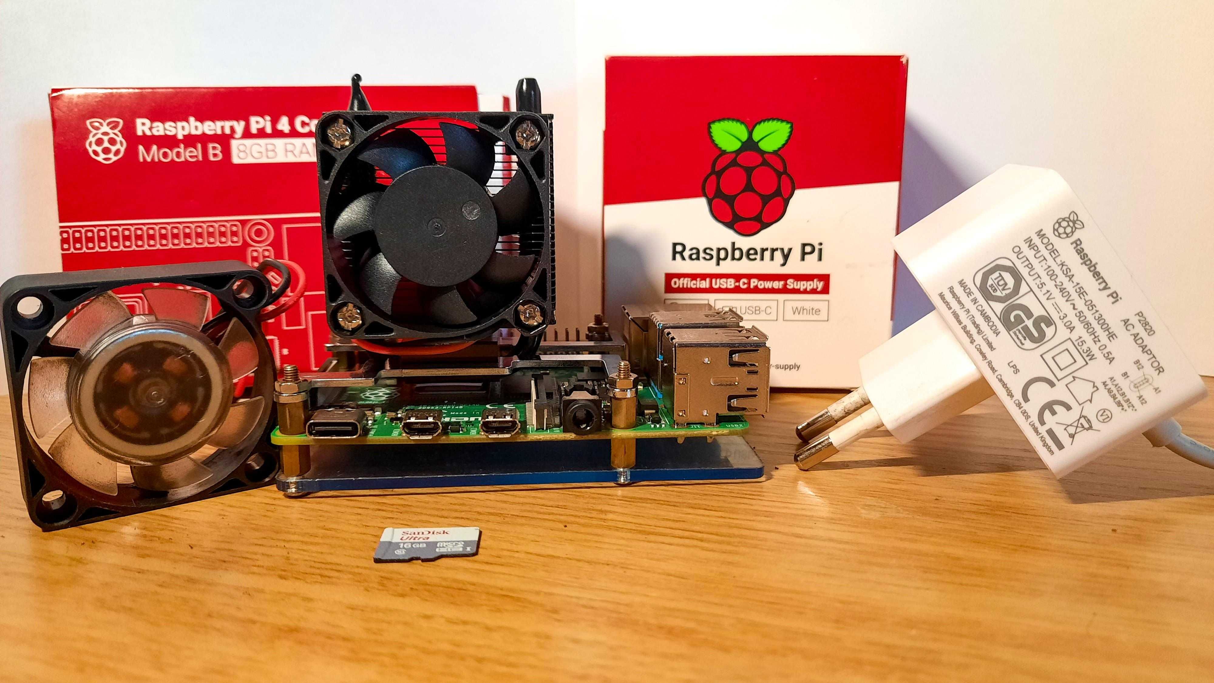 Raspberry Pi 4 Model B/8GB + ICE Tower RGB Cooling Fan+16 gb microSDHC