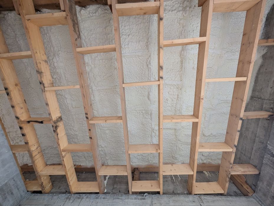 Izolează-ți casa vara cu spuma poliuretanica, ca să scapi de căldură!