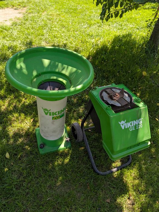 Tocator de mere crengi resturi vegetale Viking