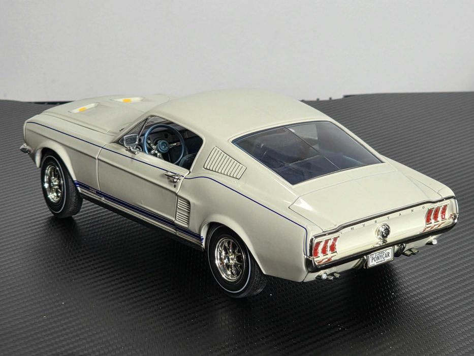 Macheta Auto 1/18 ERTL Ford Mustang GT 1967 American Muscle