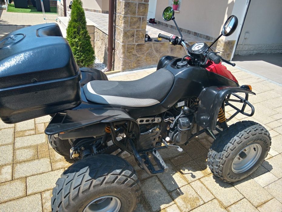 Vând ATV 150cc .