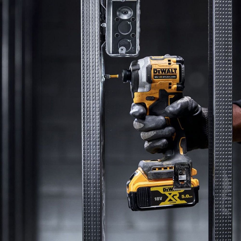 Импакт / Винтоверт DeWALT Atomic DCF850N 18V 205Nm Brushless