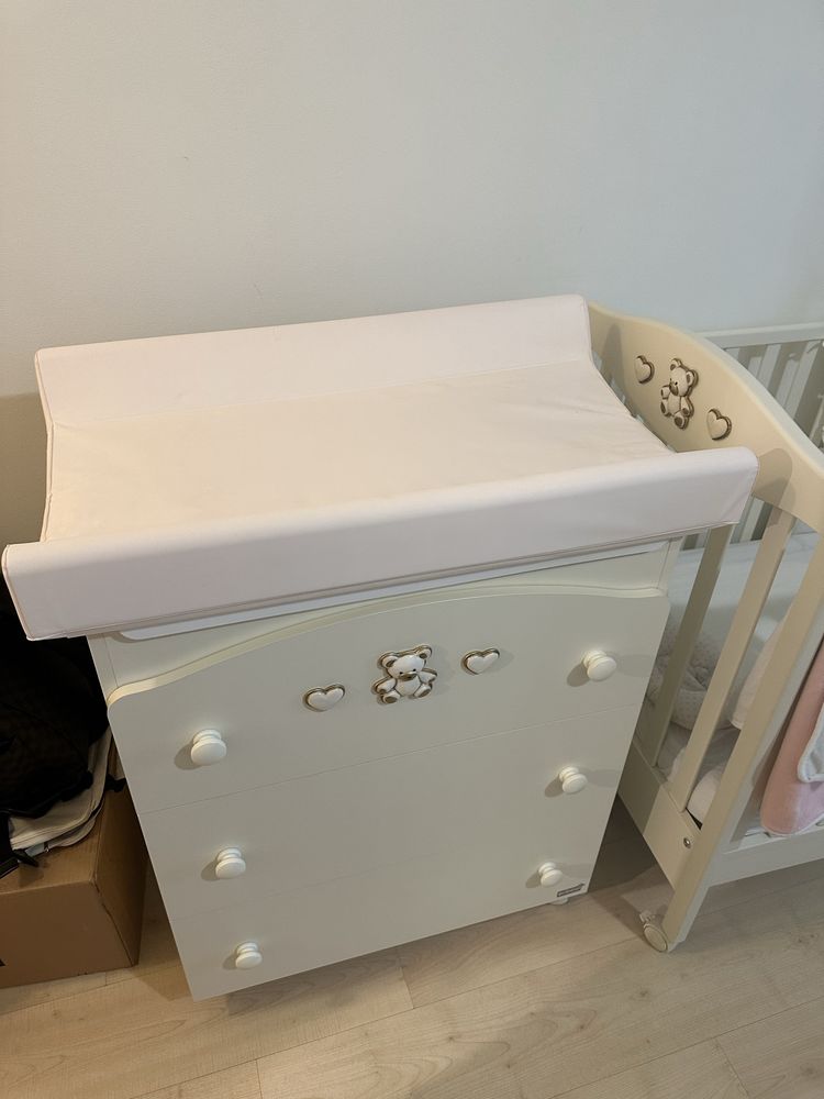 Set Mobilier bebelusi Erbesi: pat, comoda, saltea, set protectie