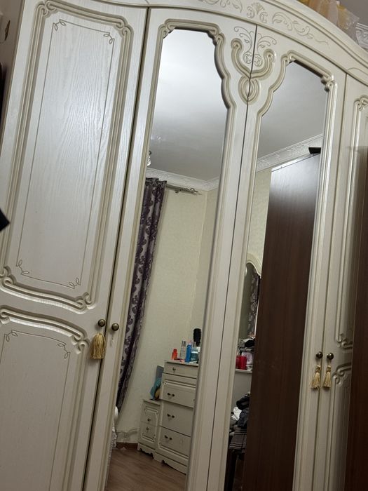 Продается шкаф белый б/у, в отличном состоянии