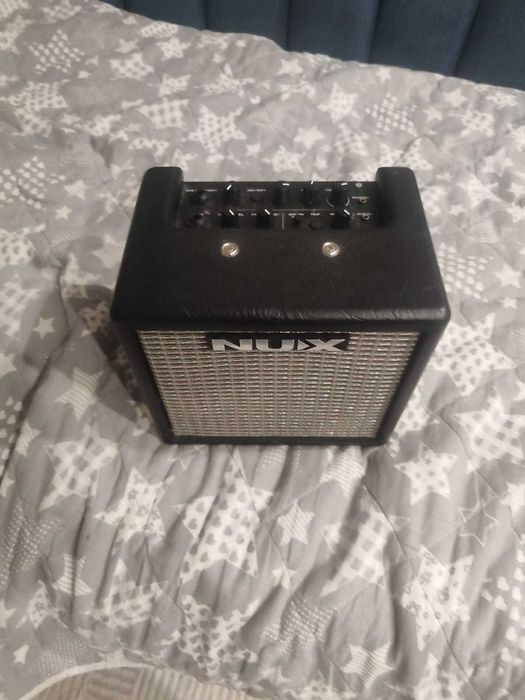 Колонка,комбик На Батарейках NUX 8вт ТОРГ ЕСТЬ!!!