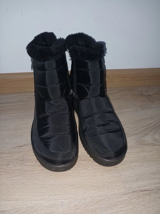 Дамски черни боти