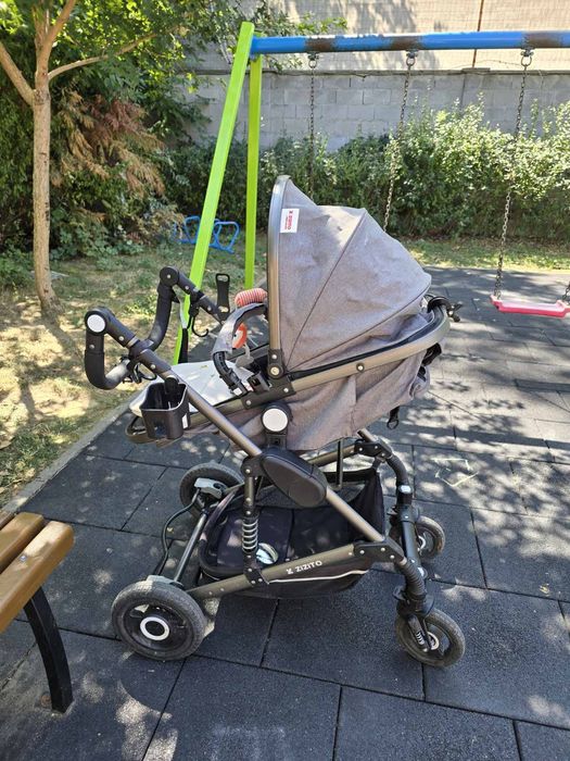 Продавам Детска количка ZIZITO