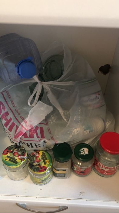 Банки продам целые с крышками