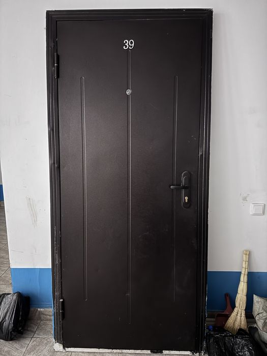 Продам дверь входную