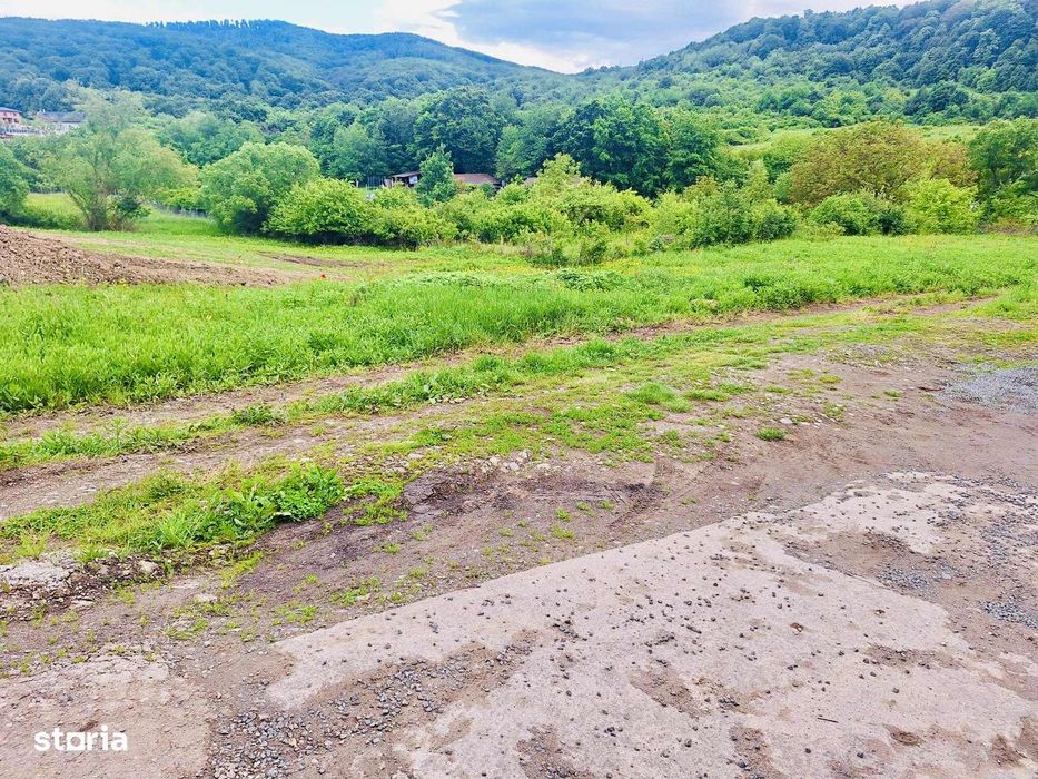 De vanzare teren intravilan 821 Mp in cartierul Sarmas zona linistita