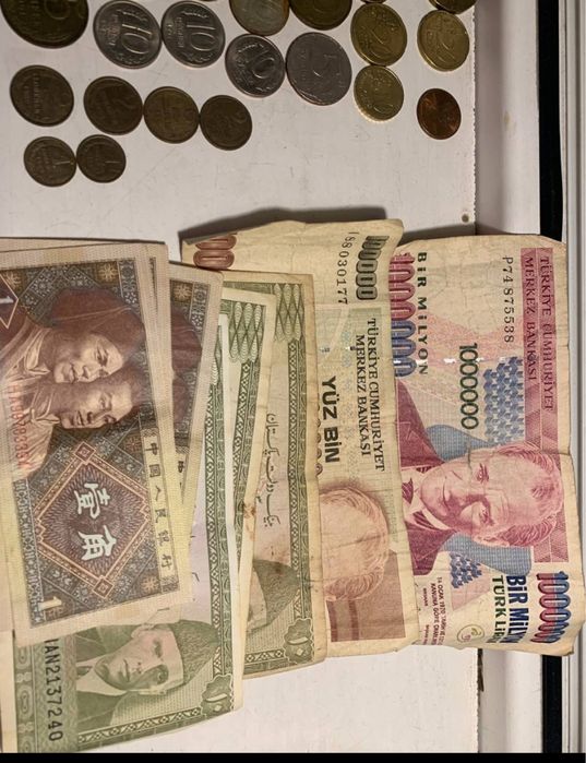 Продам старую монету 10 копеек