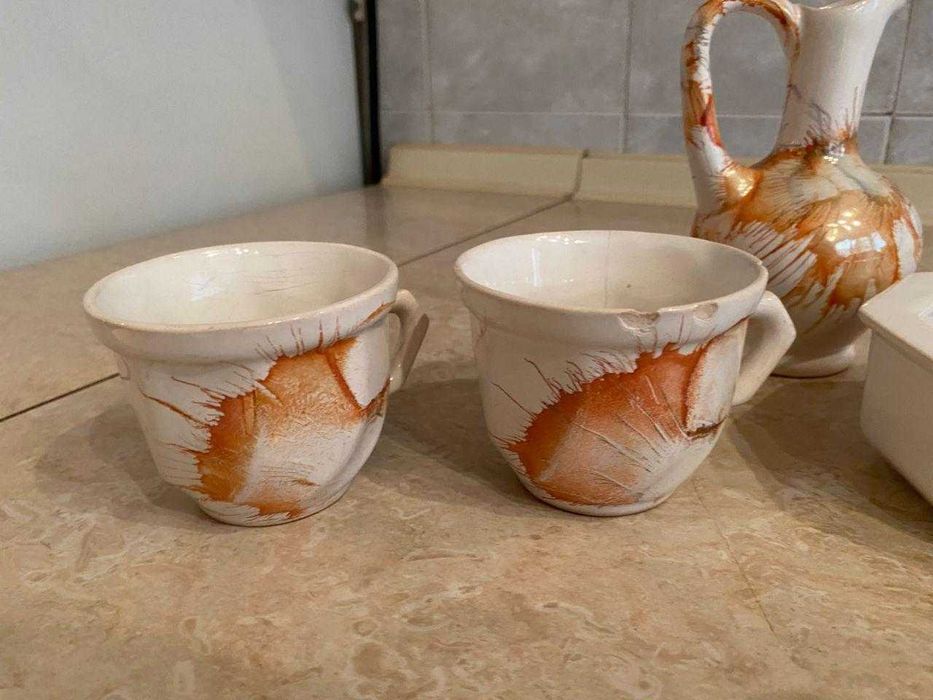 Сет с чаени чаши, чайник, каничка, захарница