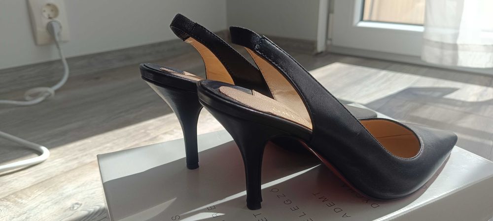 Sara Pen елегантни обувки