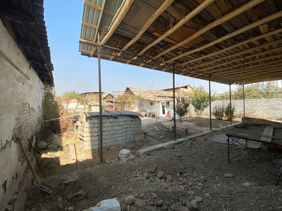 Zudlik bilan hovli uy sotiladi