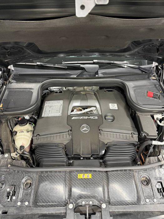 Продам GLE63s 2022года с пробегом 16000км.