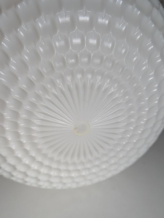 LLustra mid century, moderna, fabricata de firma germana Erco.
Este al