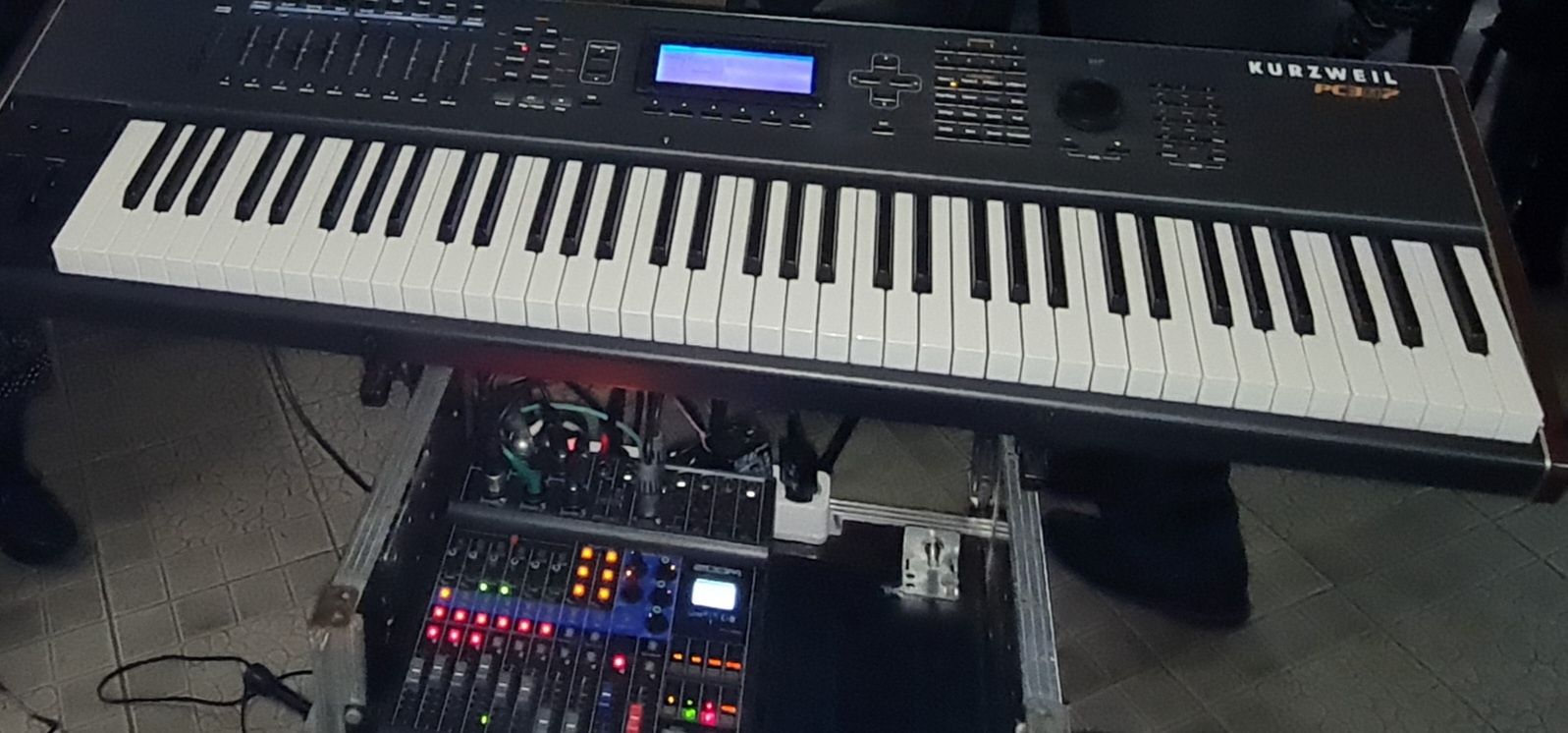 Професионален синтезатор Kurzweil PC3A7