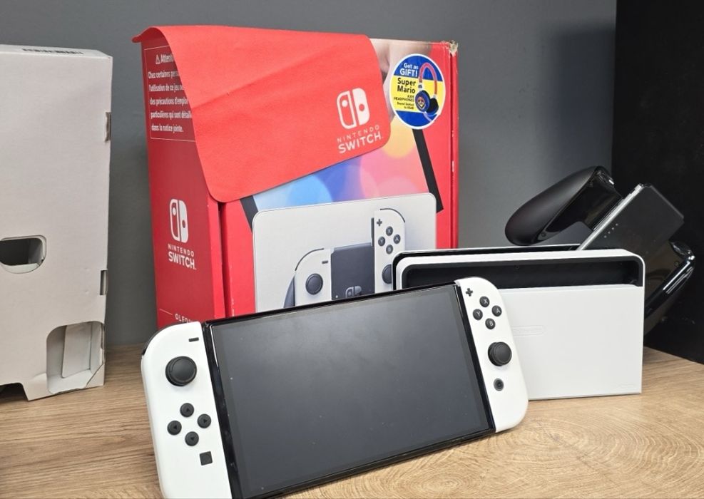 Nintendo switch oled 400 лв.