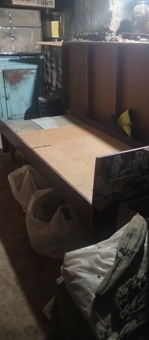 Karavatlar sotiladi narxini kelishamiz