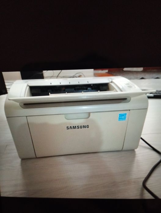 Принтер Samsung черно белый