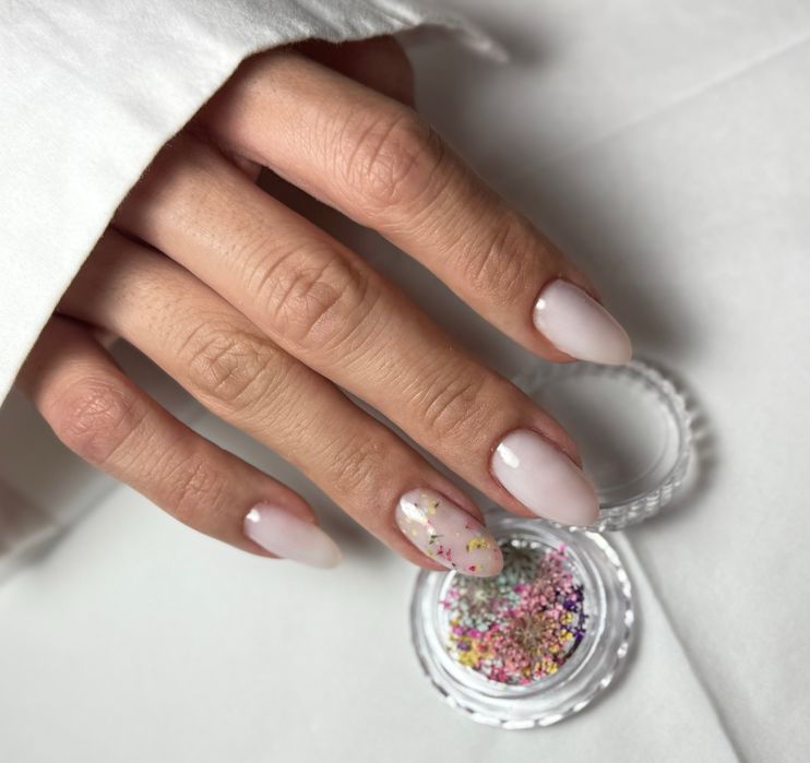 Unghii cu gel / semi / pedi / tipsuri reutilizabile Vitan