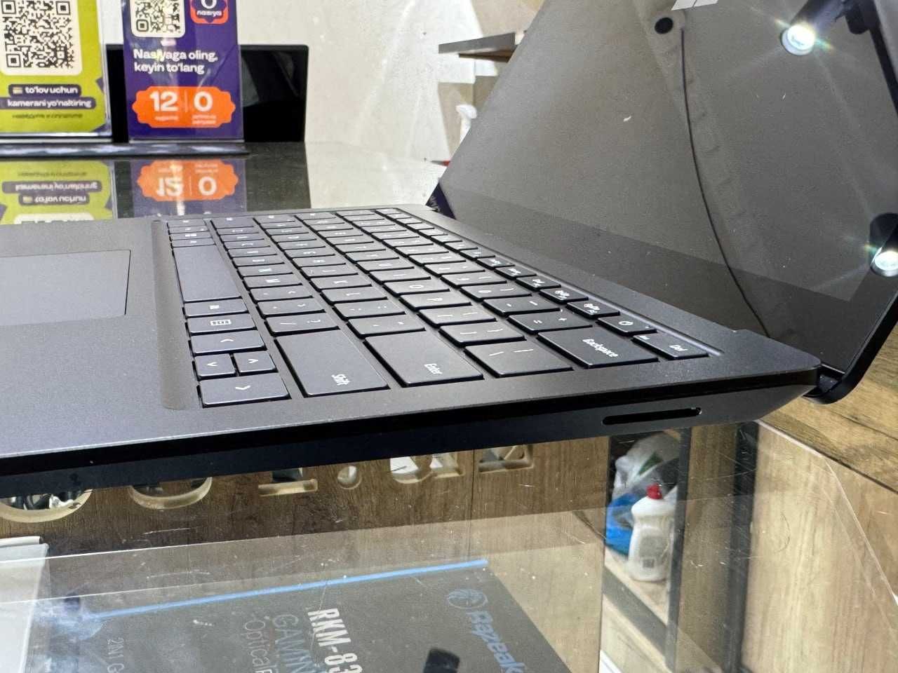 Microsoft Surface laptop 4 CORE i7-1185G7 ram 16 ssd 256