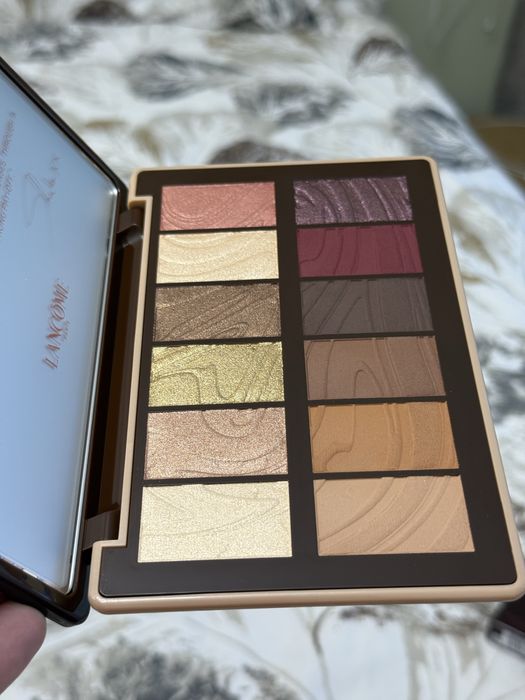 Нова луксозна палитра Lancome
