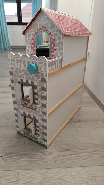 Casuta lemn + jucarii Pepa Pig