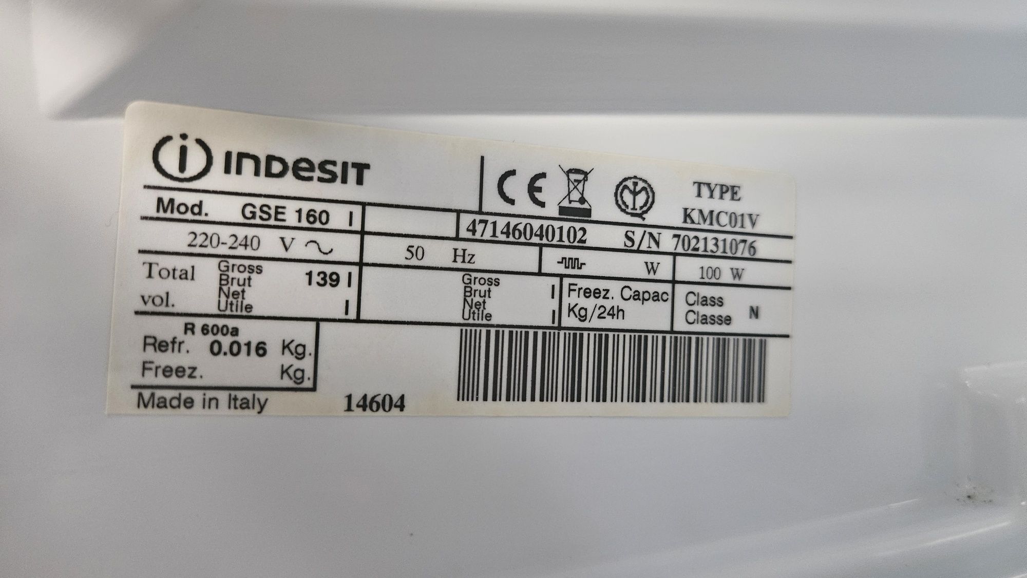 Хладилник за вграждане Indesit GSE 160