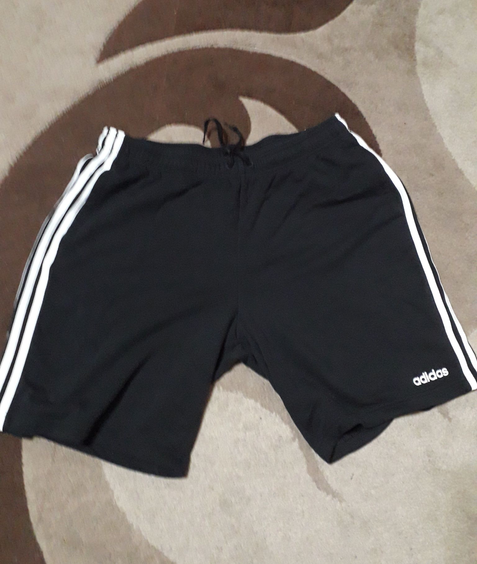 Pantaloni Scurti Adidas Originals Pentru Barbati.