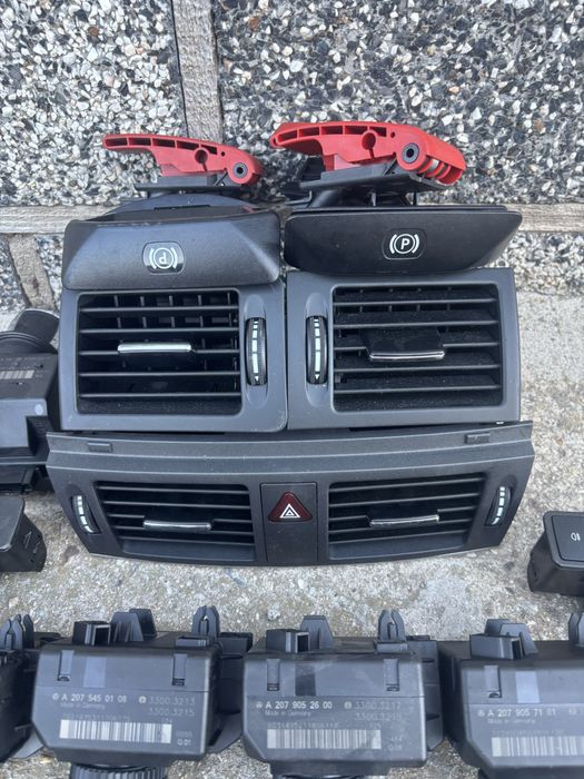 Авточасти за мерцедес w211,212,204,207,221